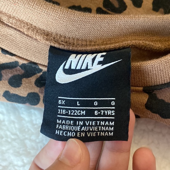 2 girls sweat shirts - Picture 2 of 3